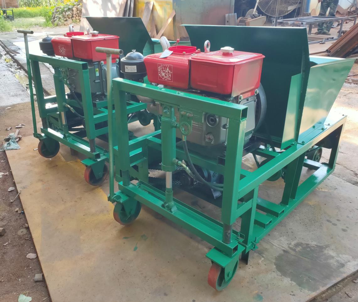 柴油機(jī)驅(qū)動(dòng)攔水帶成型機(jī)型